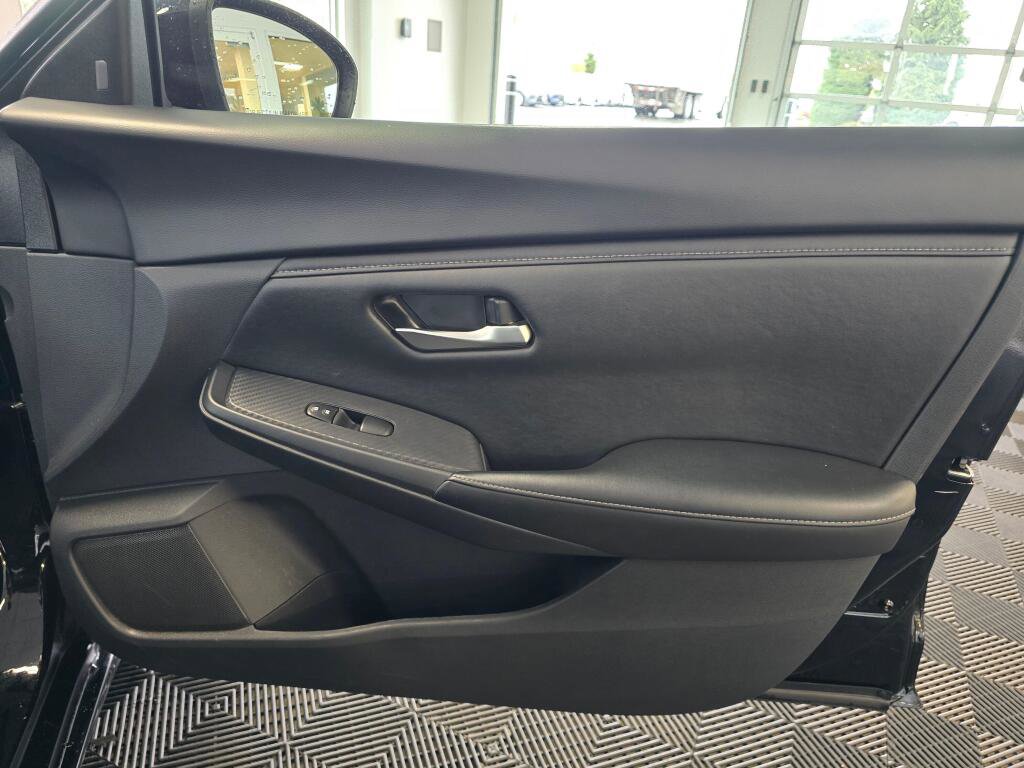 Used 2024 Nissan Sentra SV FWD image 42
