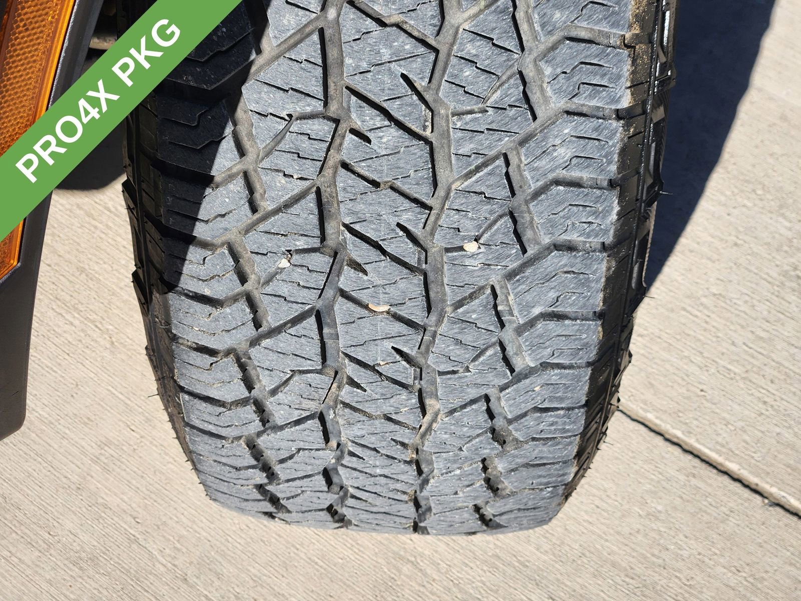 Used 2024 Nissan Frontier PRO-4X w/ Off-Road Protection Package image 11