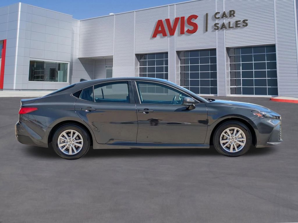 Used 2025 Toyota Camry LE FWD image 5