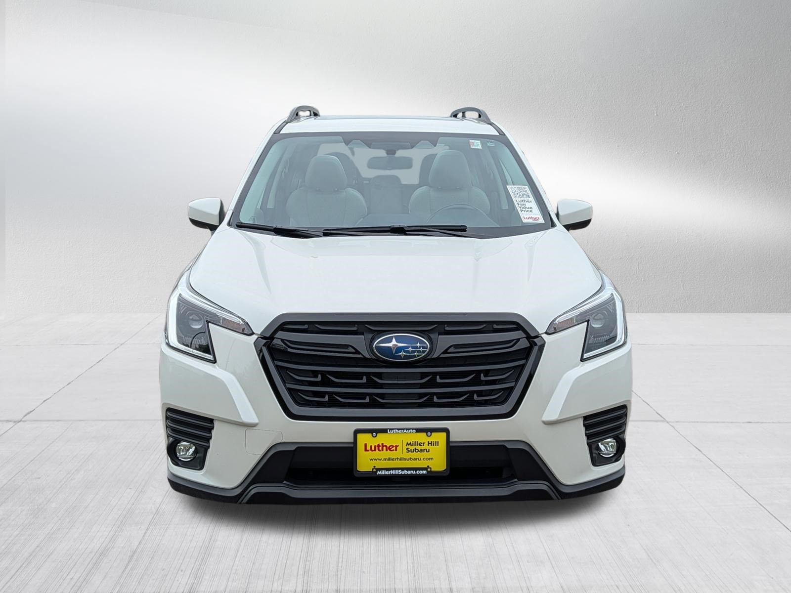 Used 2024 Subaru Forester Premium AWD/4WD image 2