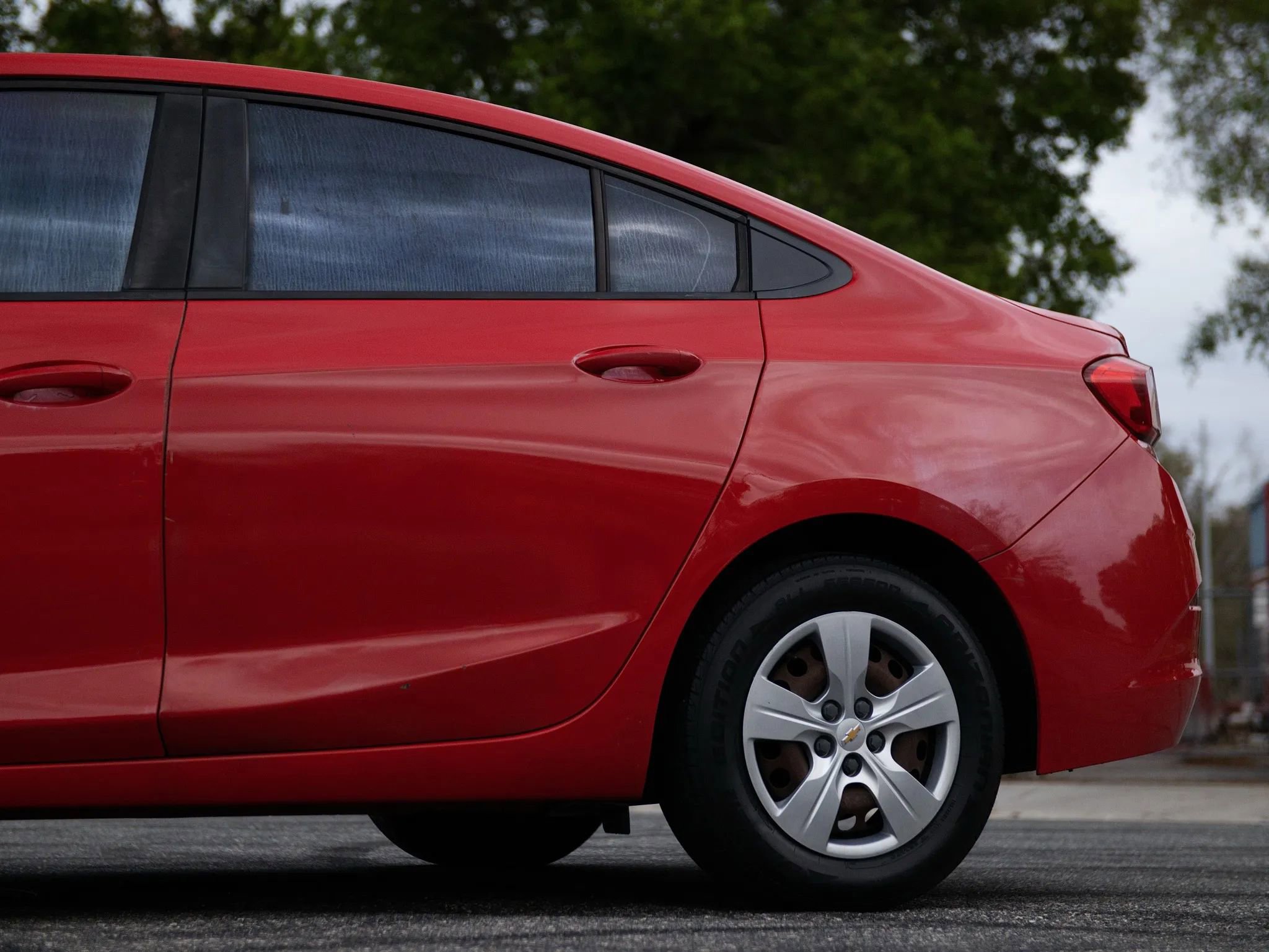 Used 2018 Chevrolet Cruze LS FWD image 13