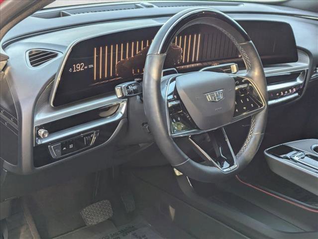 Used 2024 Cadillac Lyriq Luxury image 10