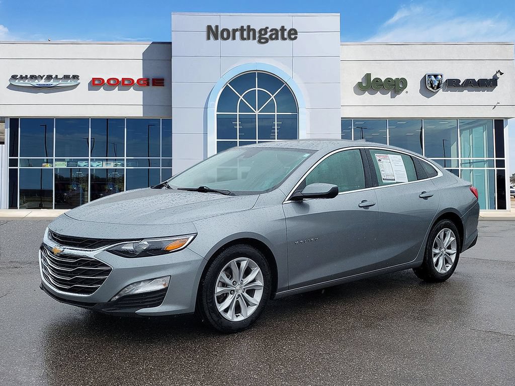 Used 2025 Chevrolet Malibu LT FWD image 2