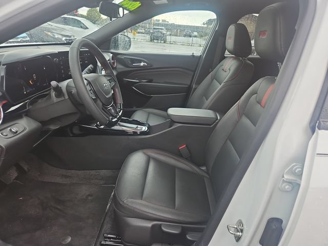 Used 2024 Chevrolet Trax RS w/ Sunroof Package FWD image 10