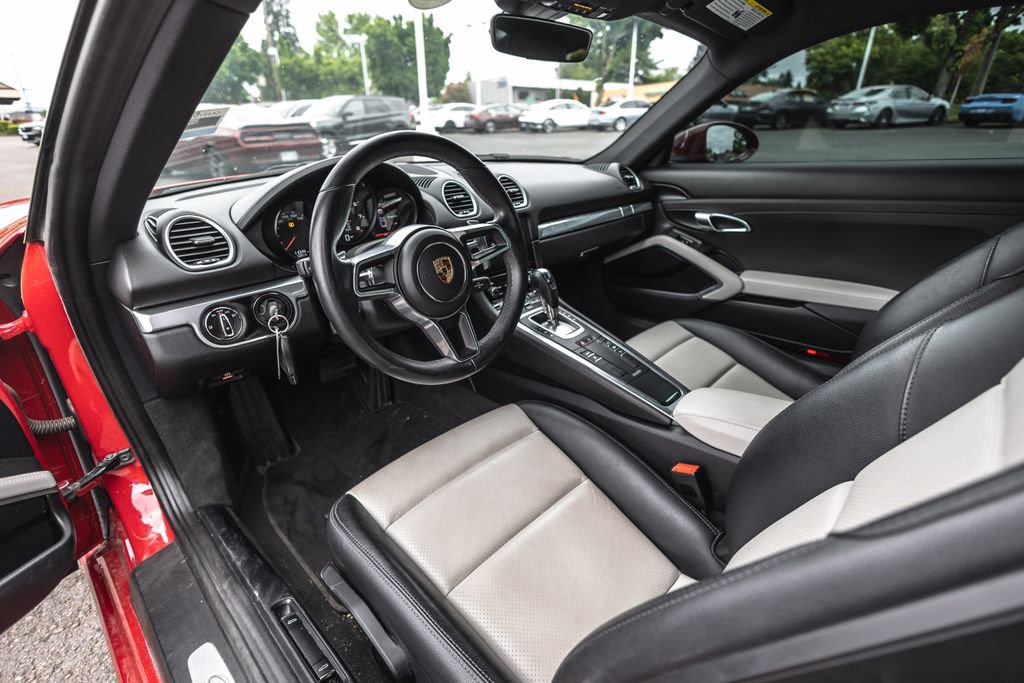 Used 2019 Porsche 718 Cayman RWD image 19