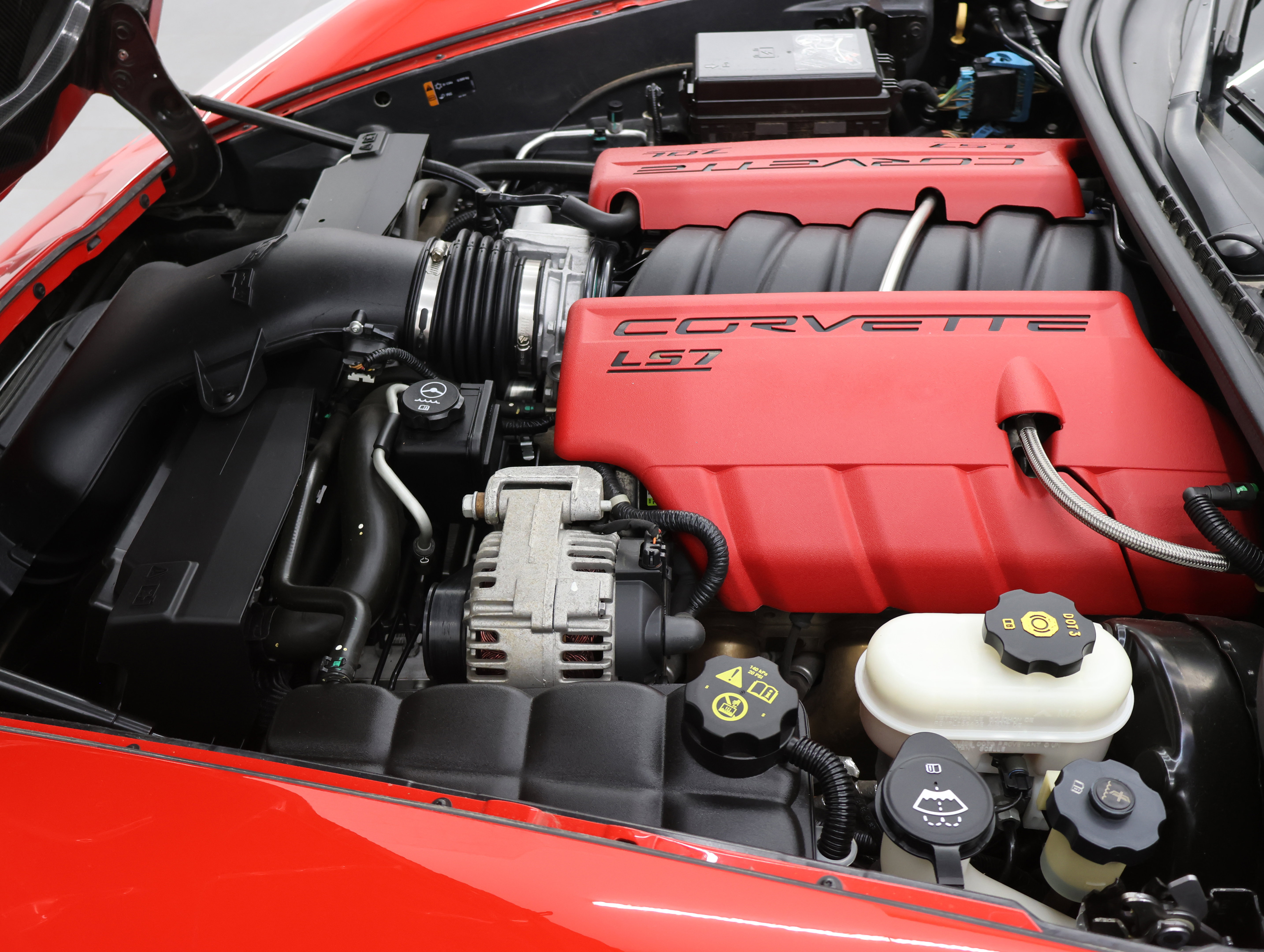 Used 2013 Chevrolet Corvette 427 w/ 1SB Preferred Equipment Group RWD image 15