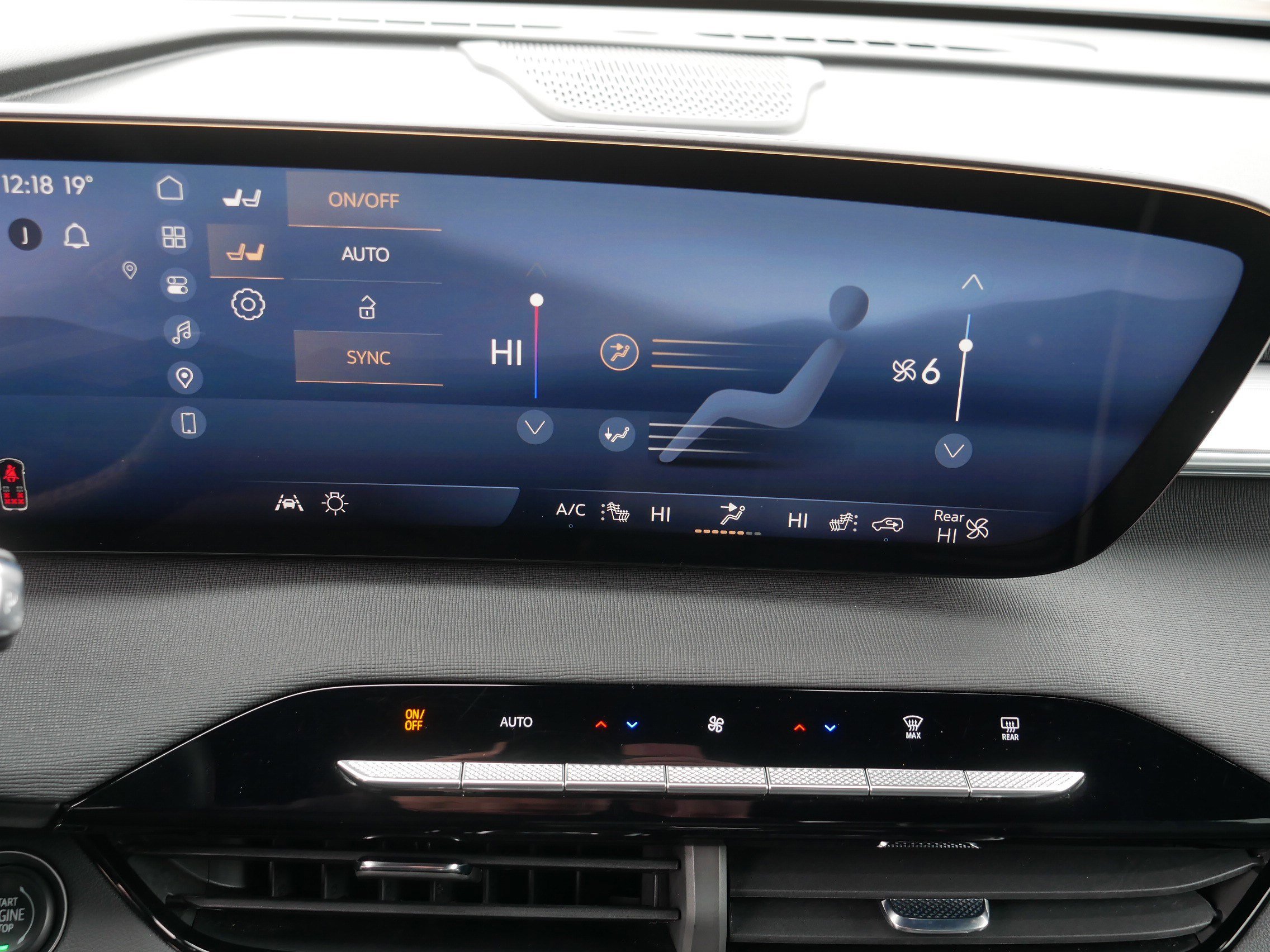 Certified 2025 Buick Enclave Preferred image 23