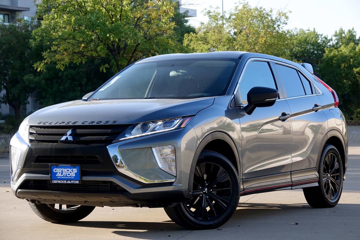 Used 2020 Mitsubishi Eclipse Cross LE image 2