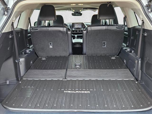 Used 2022 Toyota Highlander XLE image 6