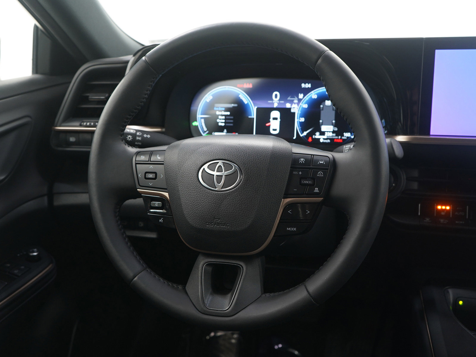 Used 2023 Toyota Crown XLE image 15