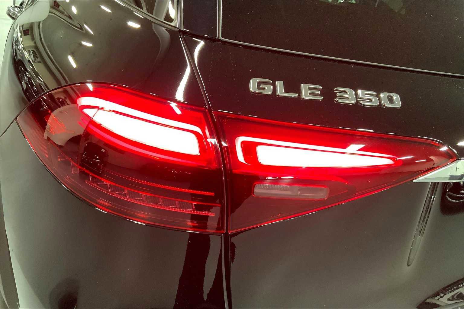 Used 2025 Mercedes-Benz GLE 350 4MATIC image 23