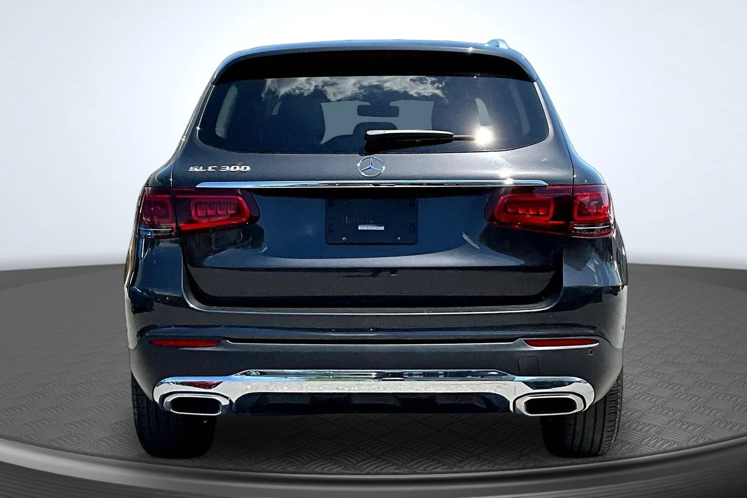 Used 2021 Mercedes-Benz GLC 300 w/ Premium Package image 6
