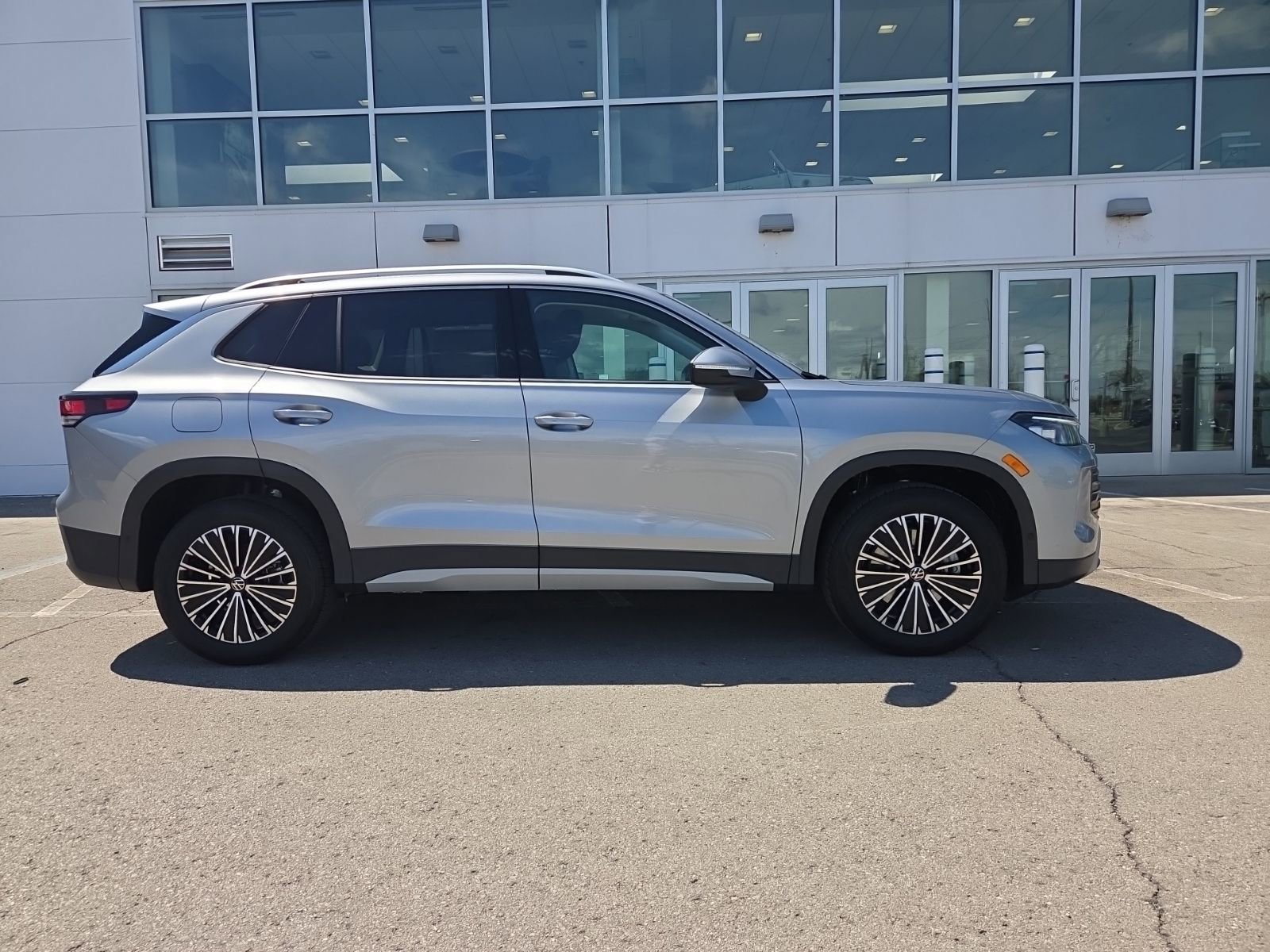 New 2026 Volkswagen Tiguan S AWD/4WD image 3