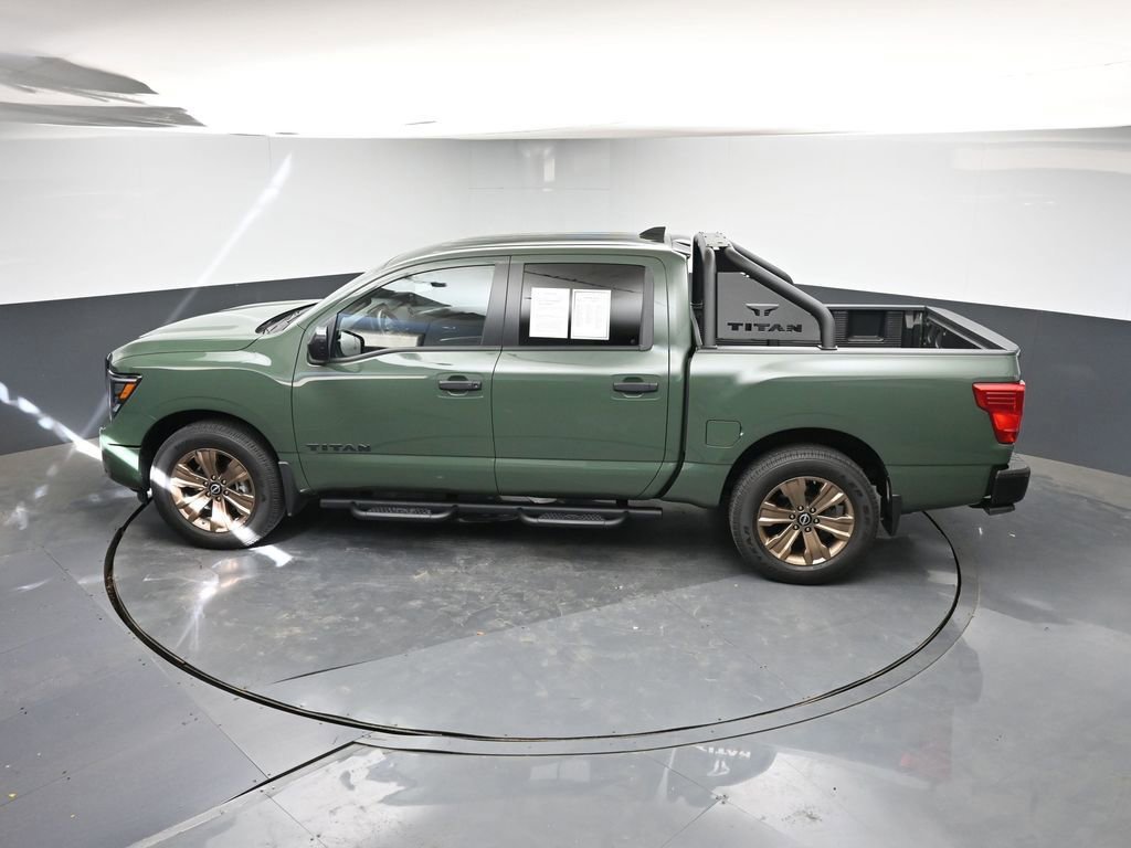 Used 2024 Nissan Titan SV w/ SV Bronze Edition Package image 38