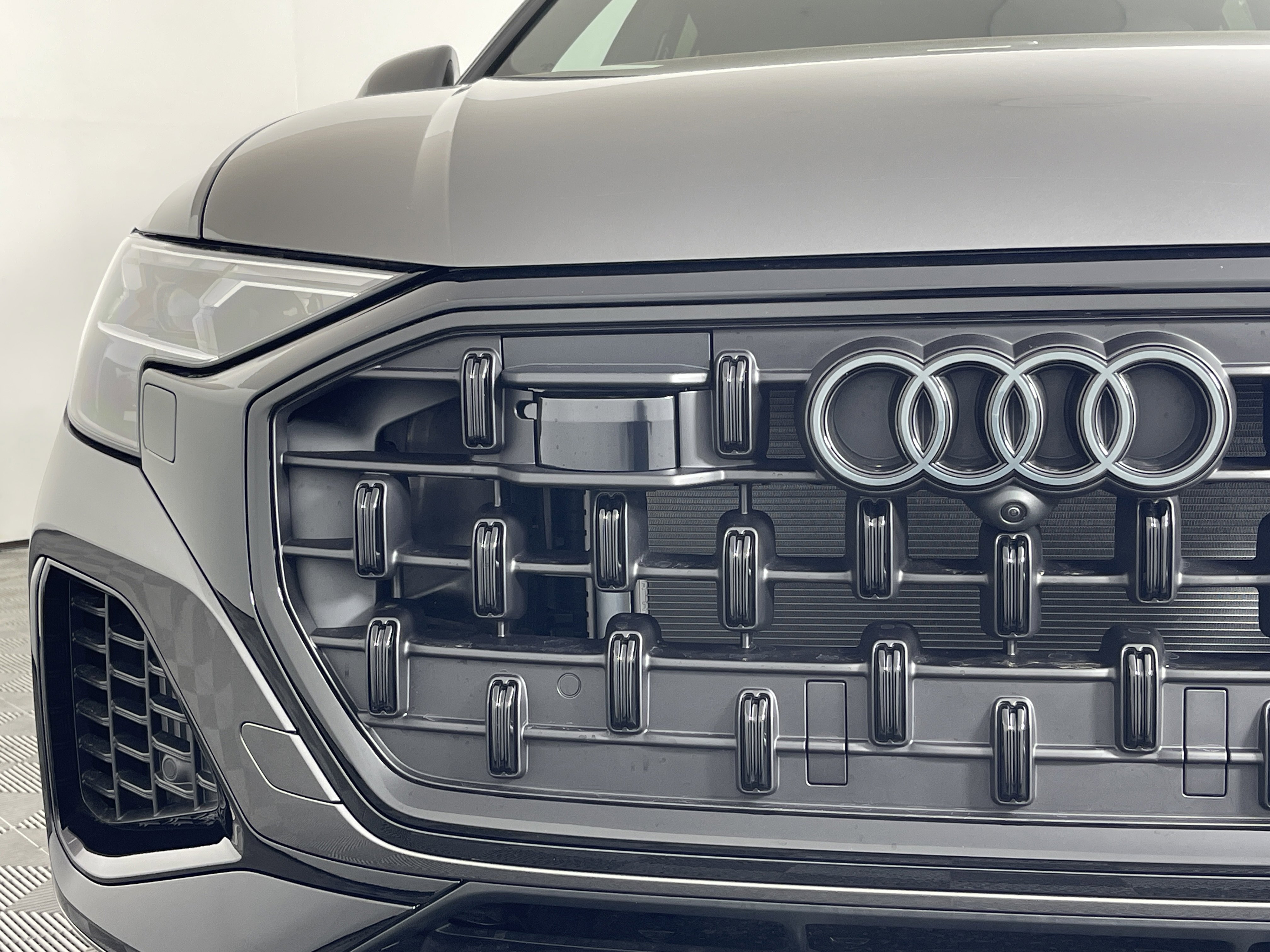 New 2025 Audi Q8 Premium Plus image 10