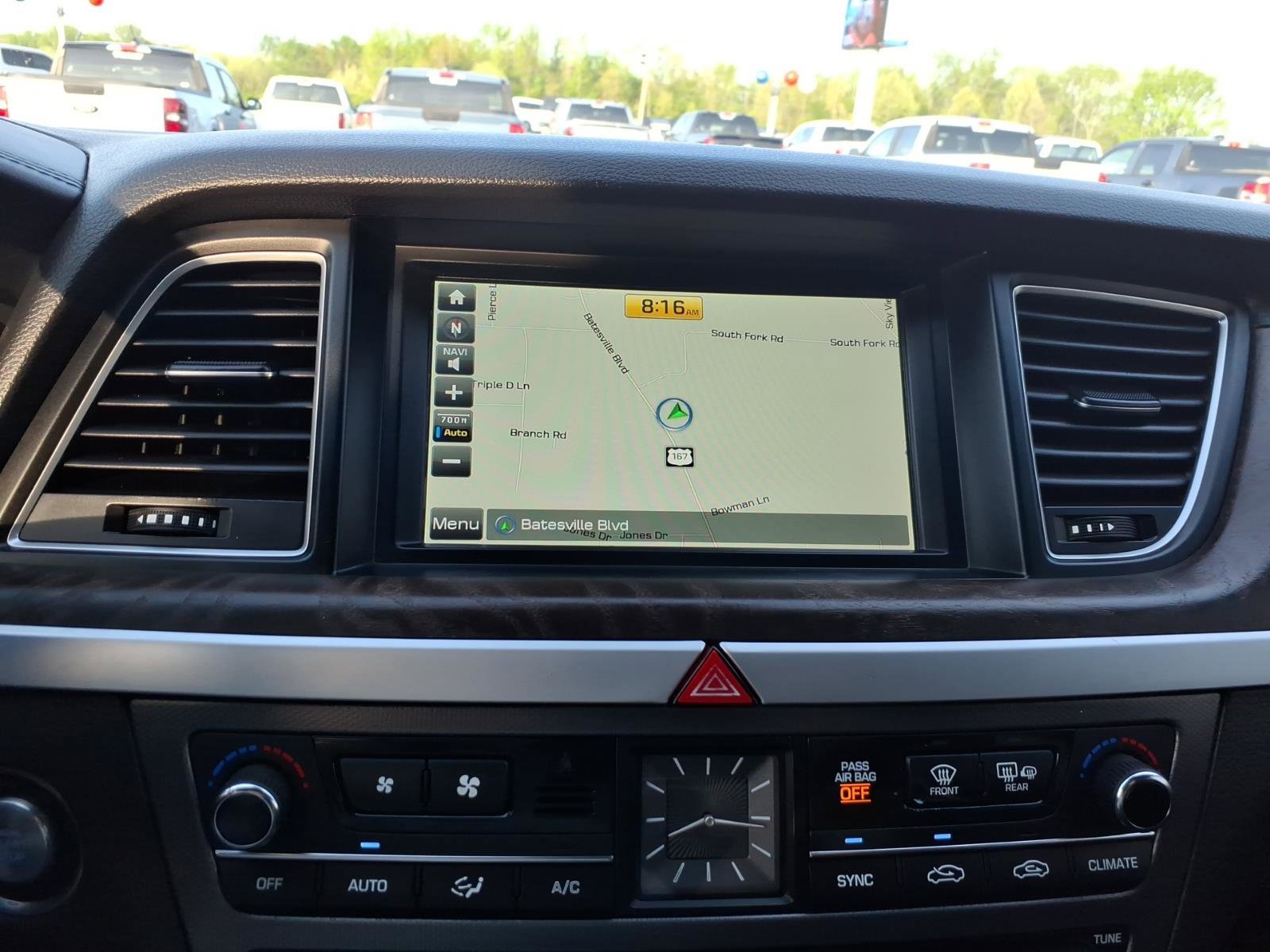 Used 2015 Hyundai Genesis 5.0 image 16