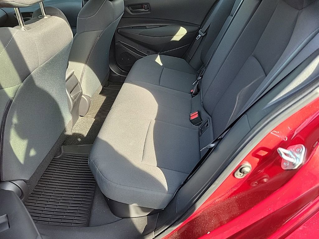Used 2022 Toyota Corolla LE image 5