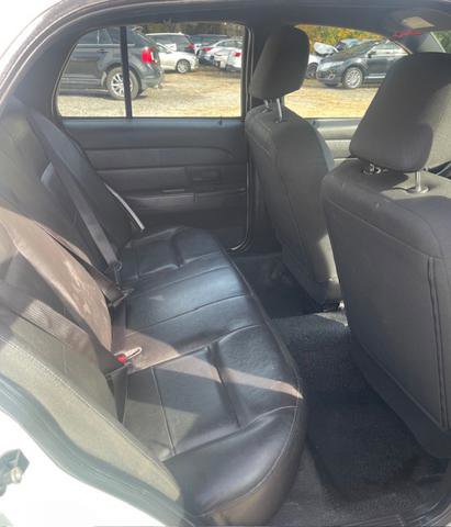 Used 2009 Ford Crown Victoria Police Interceptor image 7