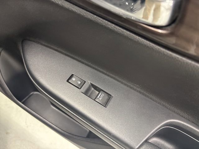 Used 2017 Honda Accord EX-L image 24