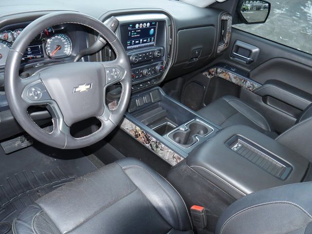Used 2018 Chevrolet Silverado 1500 LTZ Z71 w/ Realtree Edition image 16