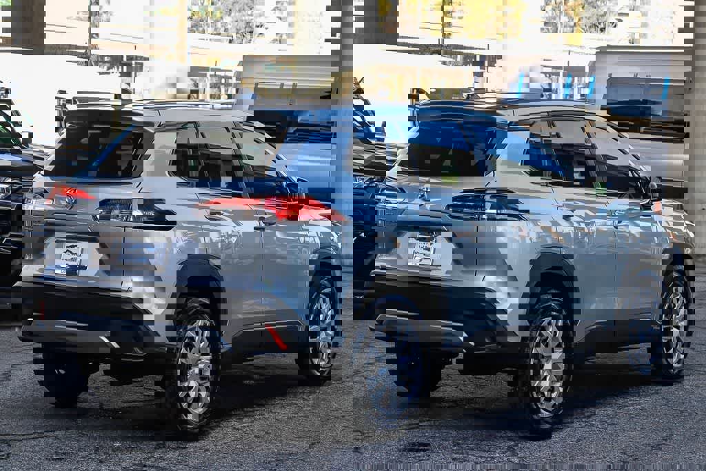 Used 2023 Toyota Corolla Cross L image 4