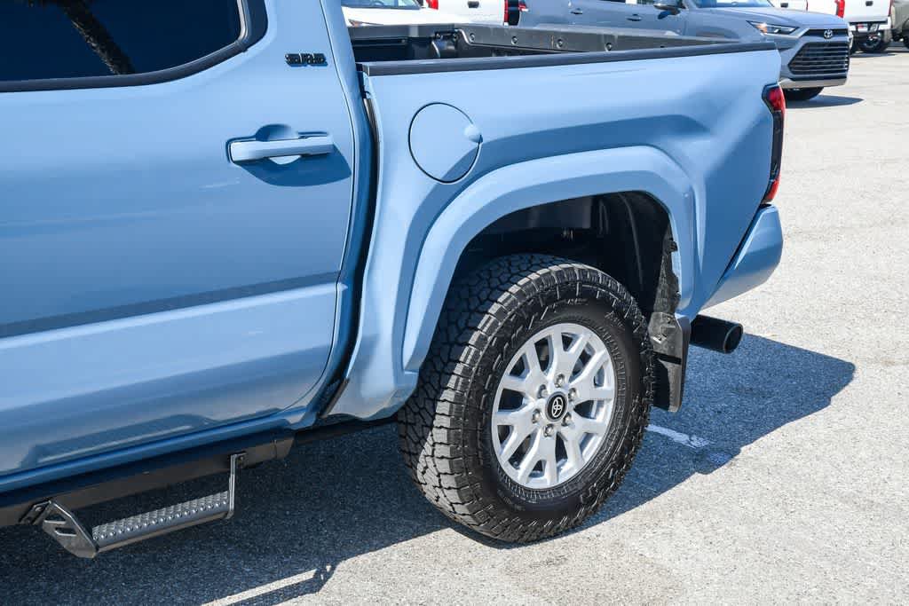 Used 2026 Toyota Tacoma SR5 AWD/4WD image 11