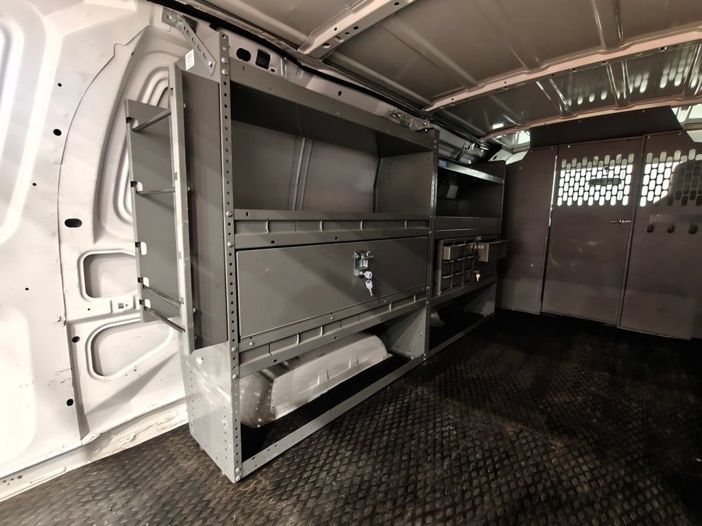 Used 2014 Ford E-250 and Econoline 250 Extended w/ Power Group RWD image 27