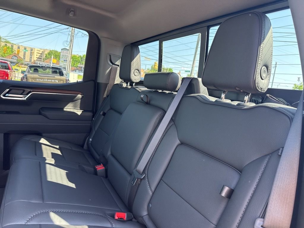 New 2025 GMC Sierra 1500 Denali w/ Denali Reserve Package image 32