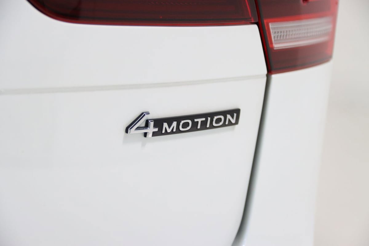 Used 2023 Volkswagen Tiguan SE R-Line AWD/4WD image 14