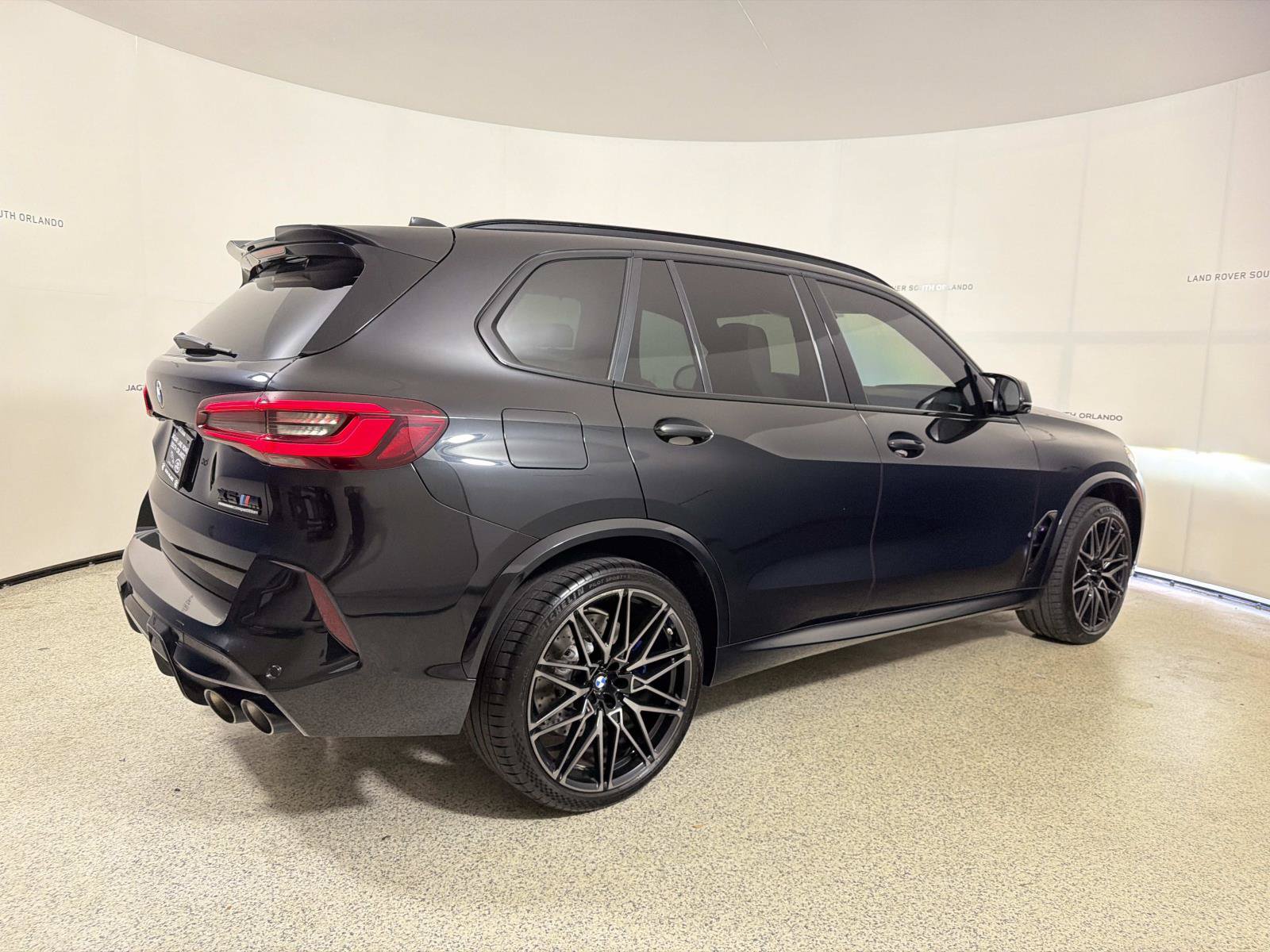 Used 2021 BMW X5 M w/ Competition Package AWD/4WD image 4
