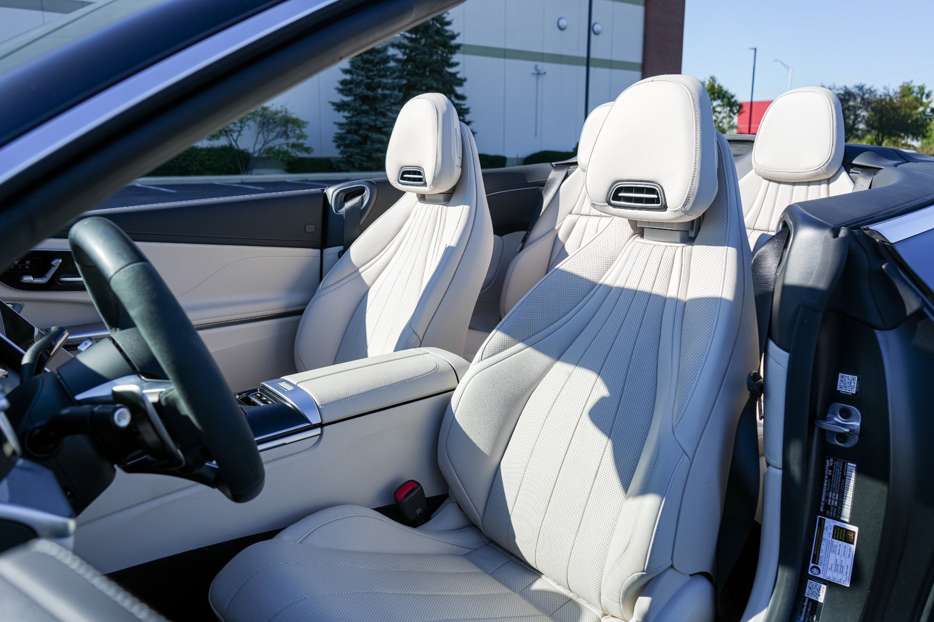 Used 2026 Mercedes-Benz CLE 53 AMG 4MATIC Cabriolet image 16