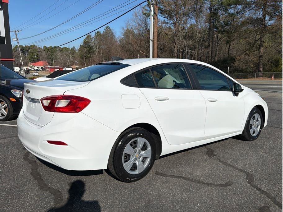 Used 2017 Chevrolet Cruze LS FWD image 6