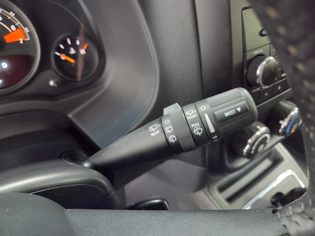 Used 2017 Jeep Patriot High Altitude AWD/4WD image 28