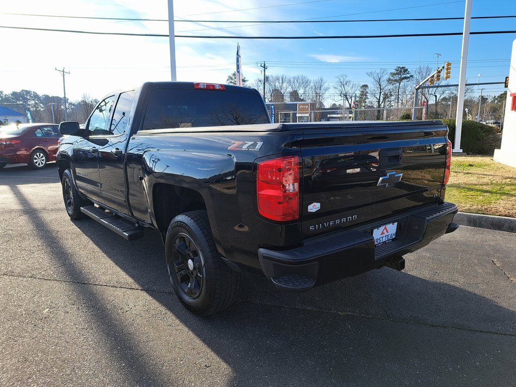 Used 2018 Chevrolet Silverado 1500 LT w/ All Star Edition image 10