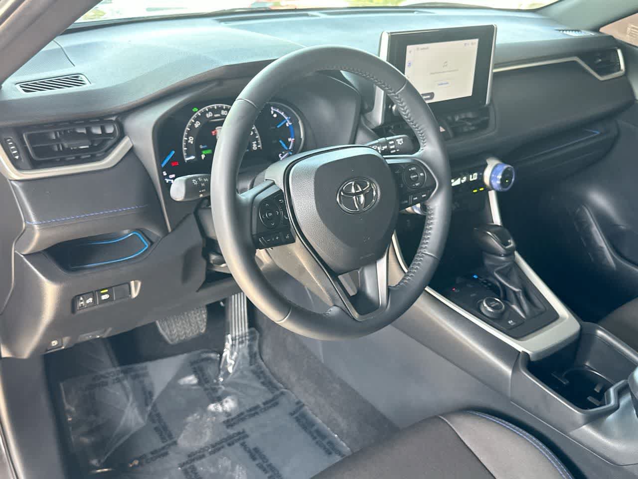 Used 2024 Toyota RAV4 SE AWD/4WD image 13