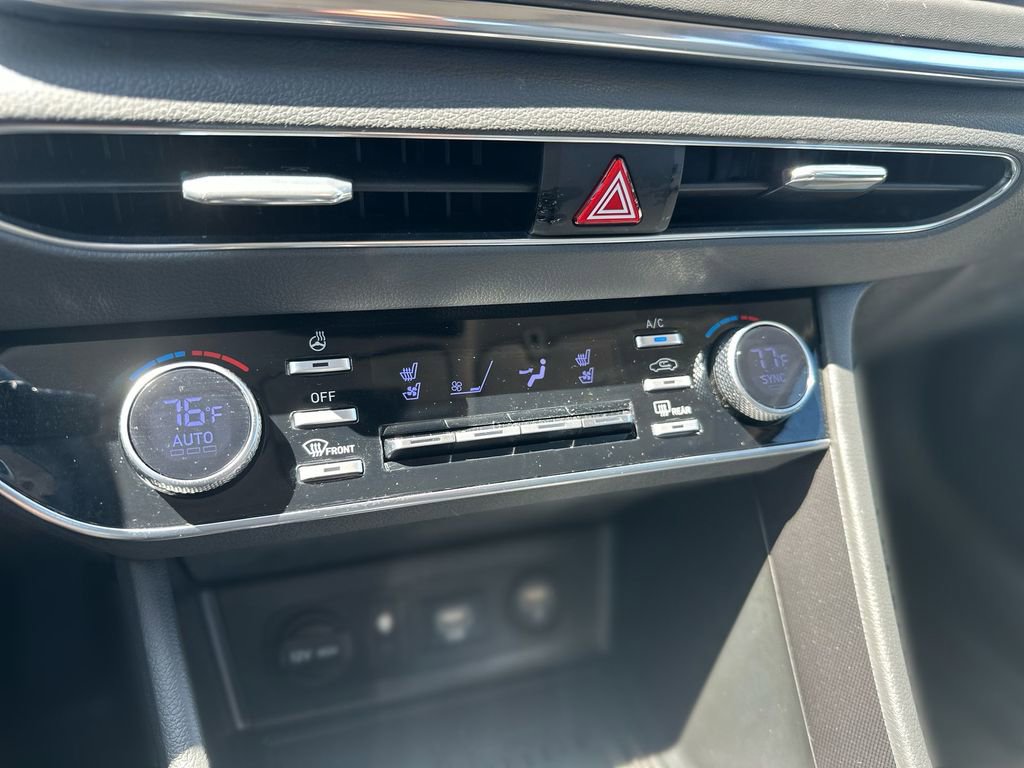 Used 2022 Hyundai Sonata Limited FWD image 17