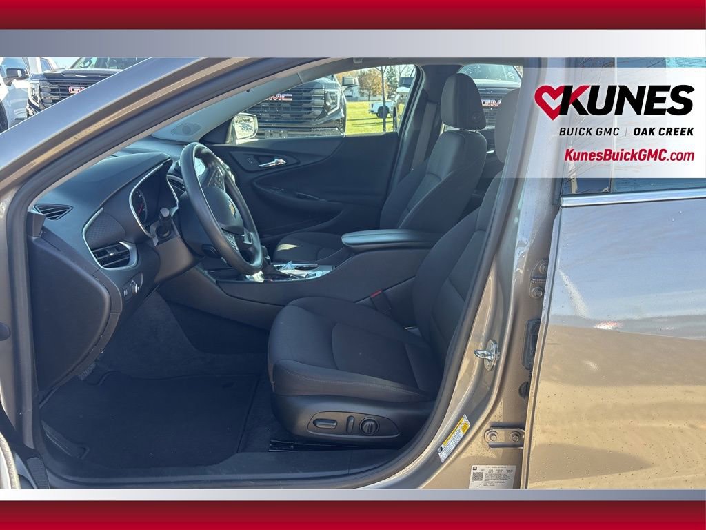 Used 2024 Chevrolet Malibu LT image 10