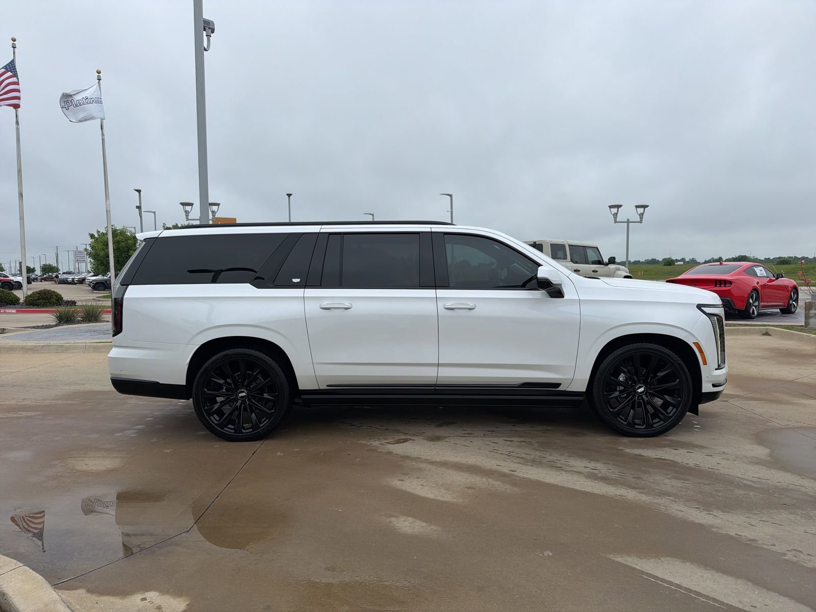 Used 2025 Cadillac Escalade ESV Sport Platinum image 7