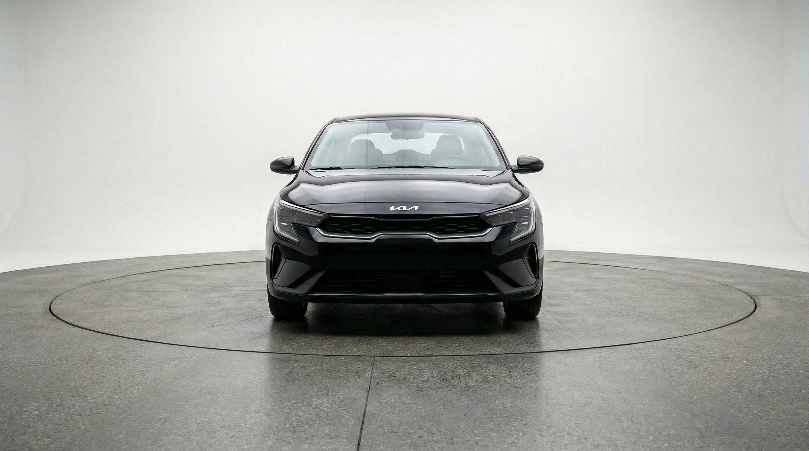 Used 2025 Kia K4 LXS FWD image 2