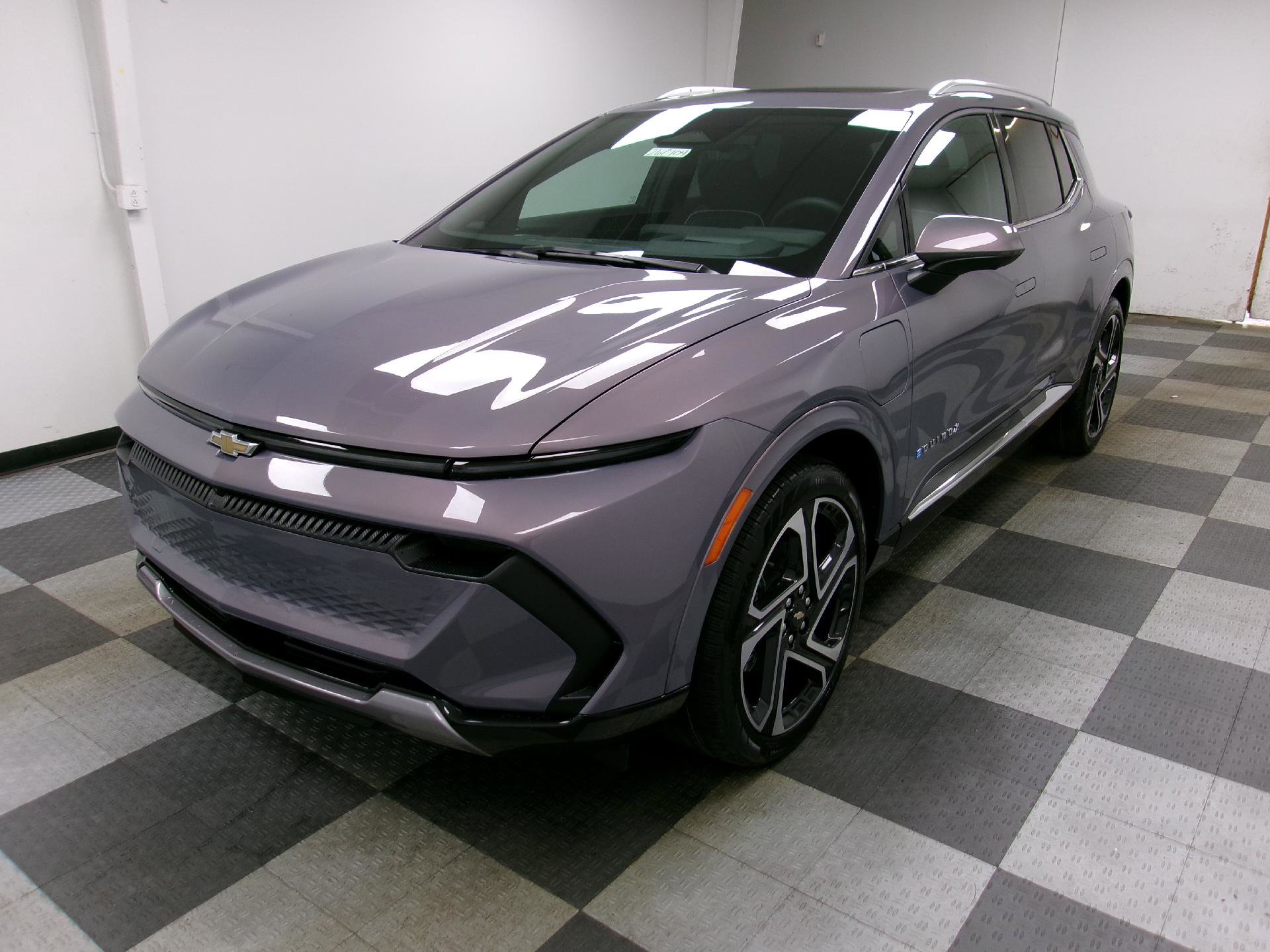 New 2026 Chevrolet Equinox EV LT w/ Convenience Package II image 1