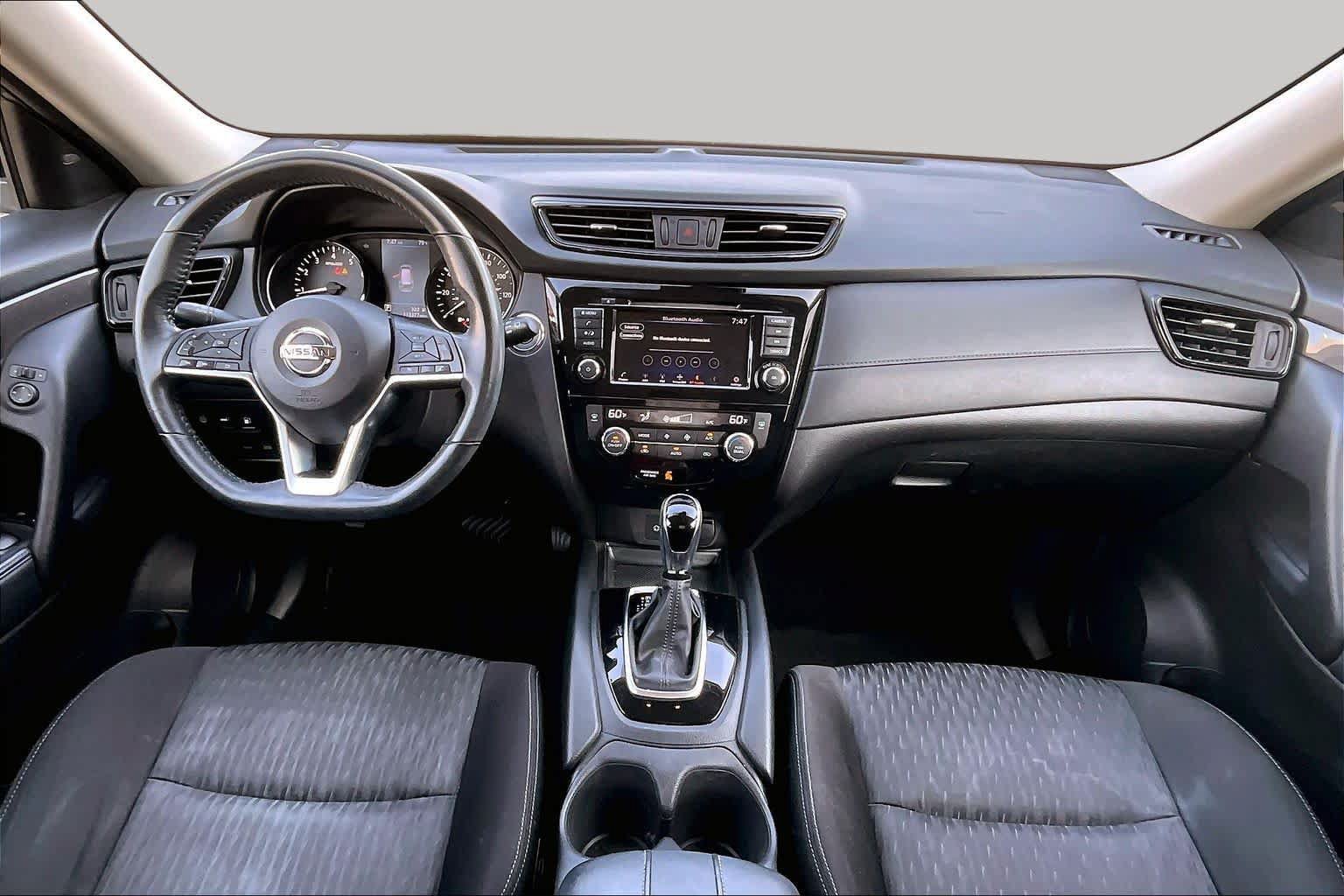 Used 2019 Nissan Rogue SV FWD image 13