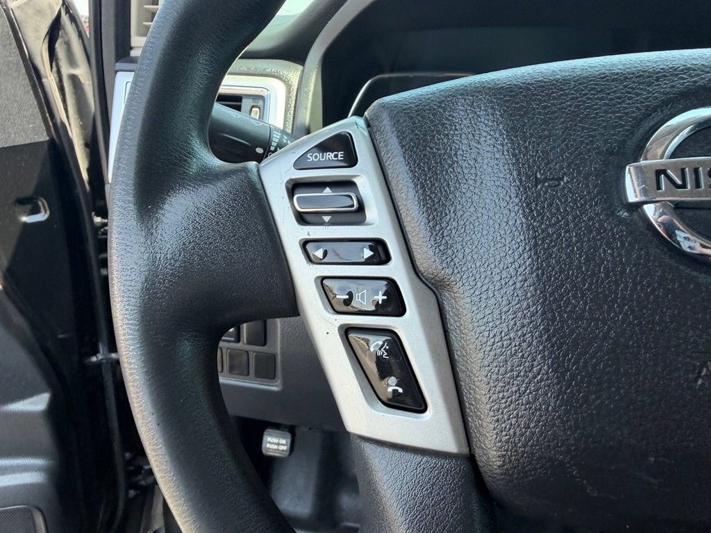 Used 2017 Nissan Titan SV AWD/4WD image 26