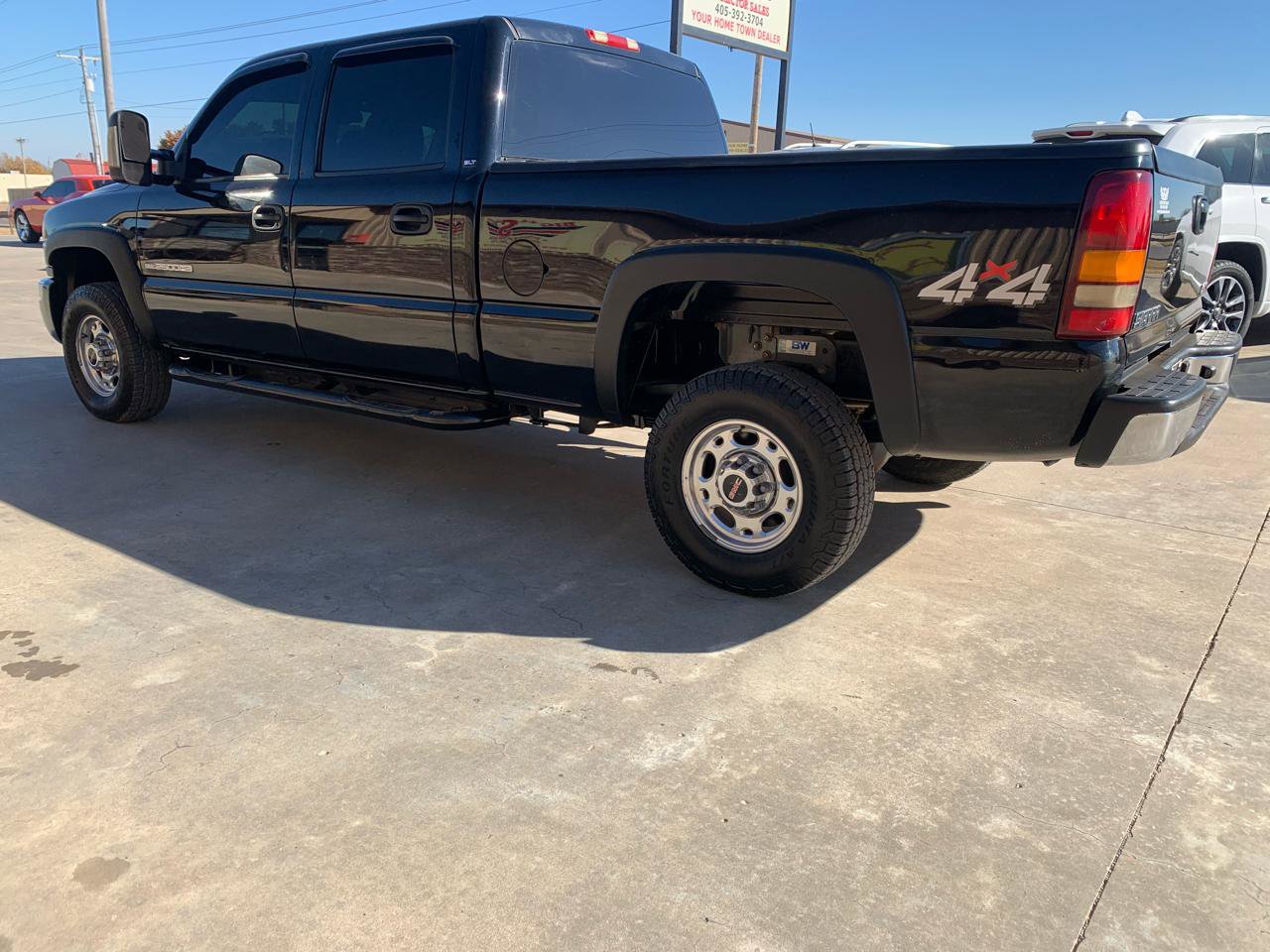 Used 2003 GMC Sierra 2500 SLT w/ SLT Preferred Equipment Group AWD/4WD image 4