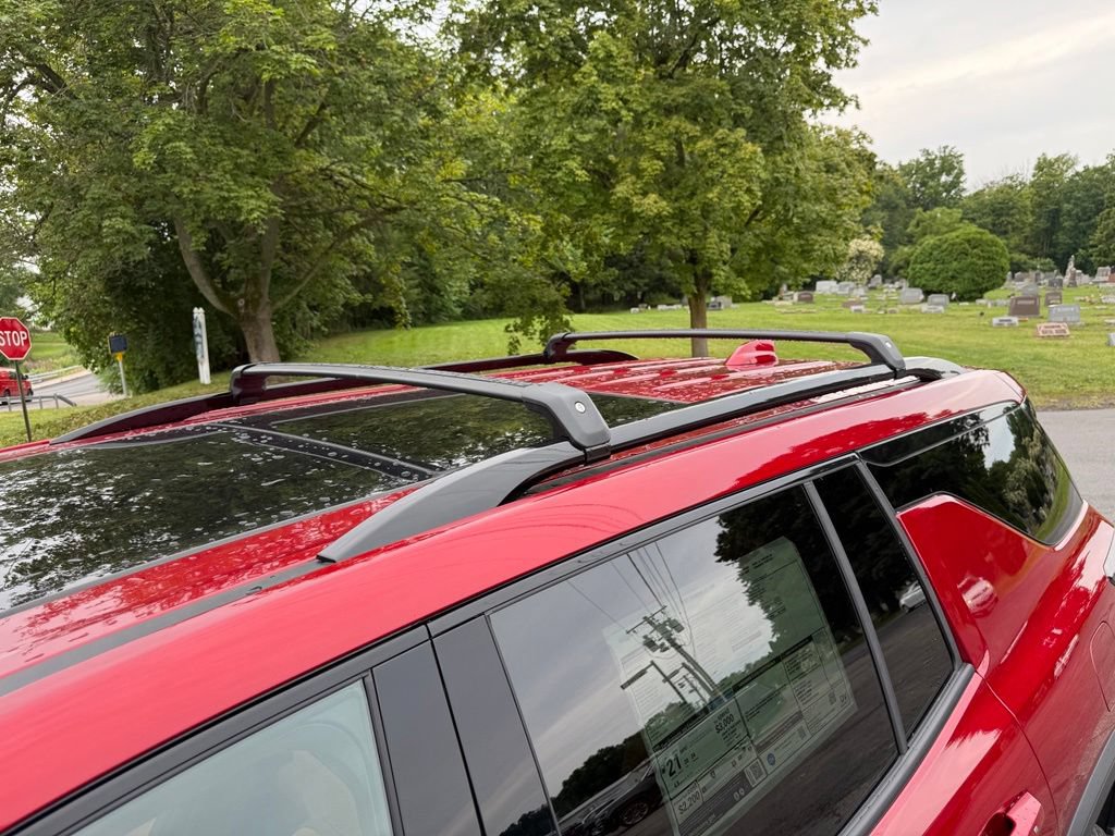 New 2027 Chevrolet Traverse Z71 w/ LPO, Floor Liner Package AWD/4WD image 64