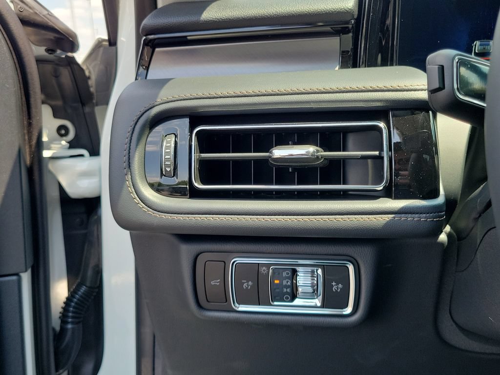New 2026 Lincoln Aviator AWD image 23