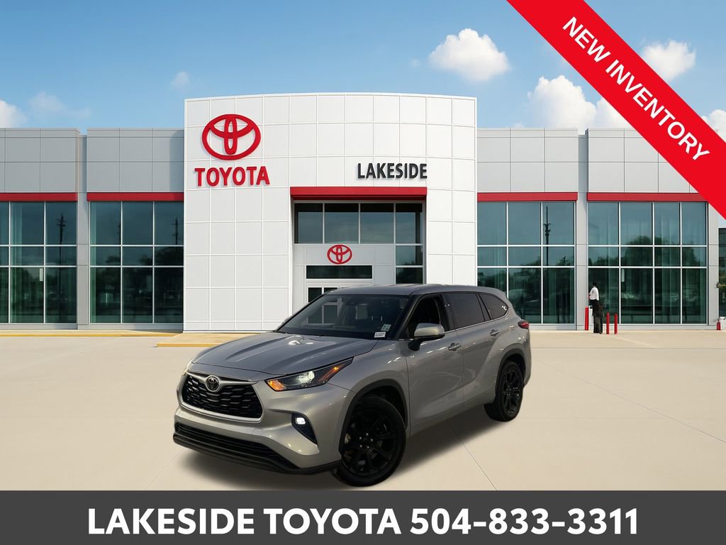 Used 2022 Toyota Highlander LE