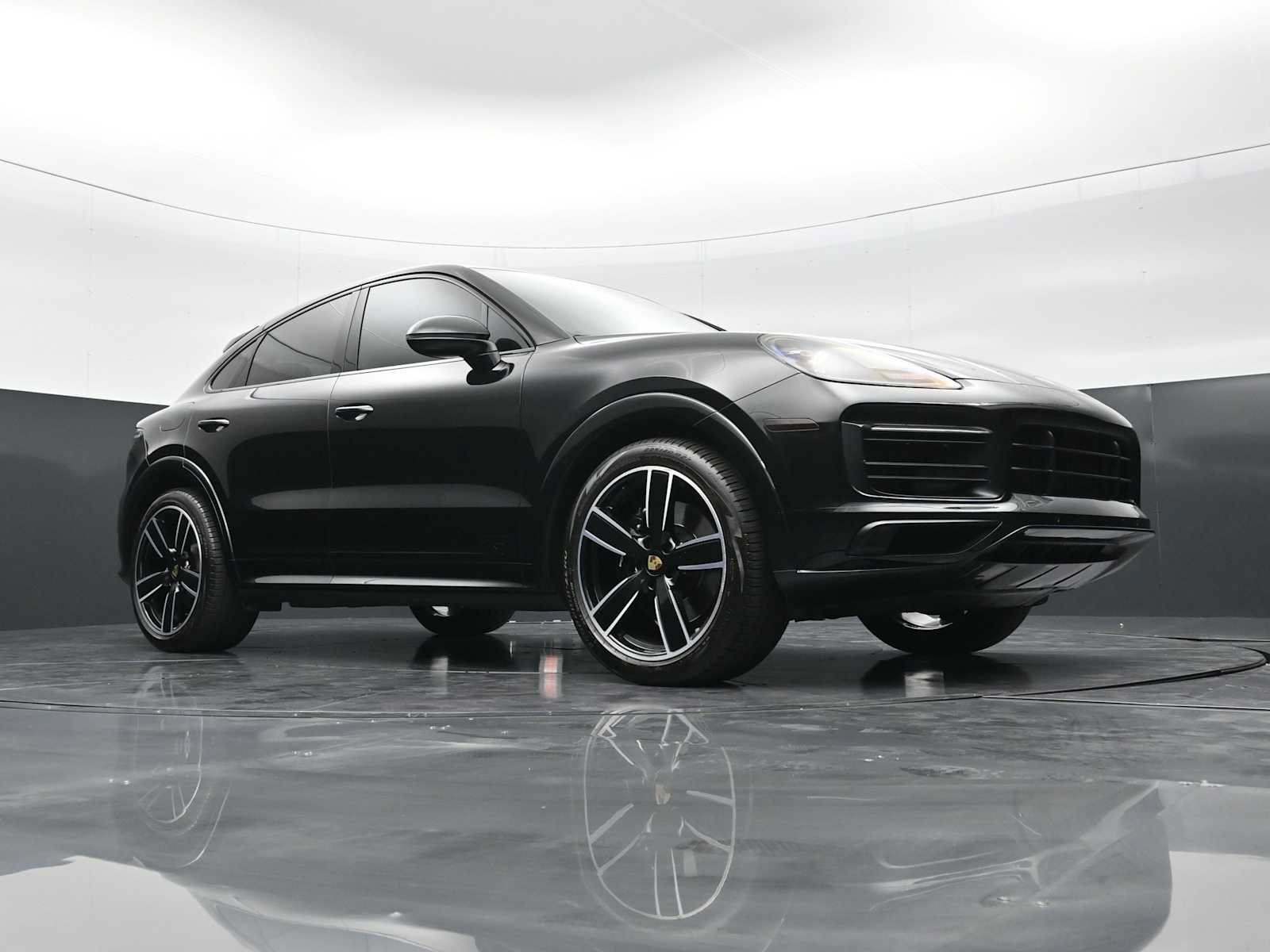 Certified 2023 Porsche Cayenne GTS AWD/4WD image 46