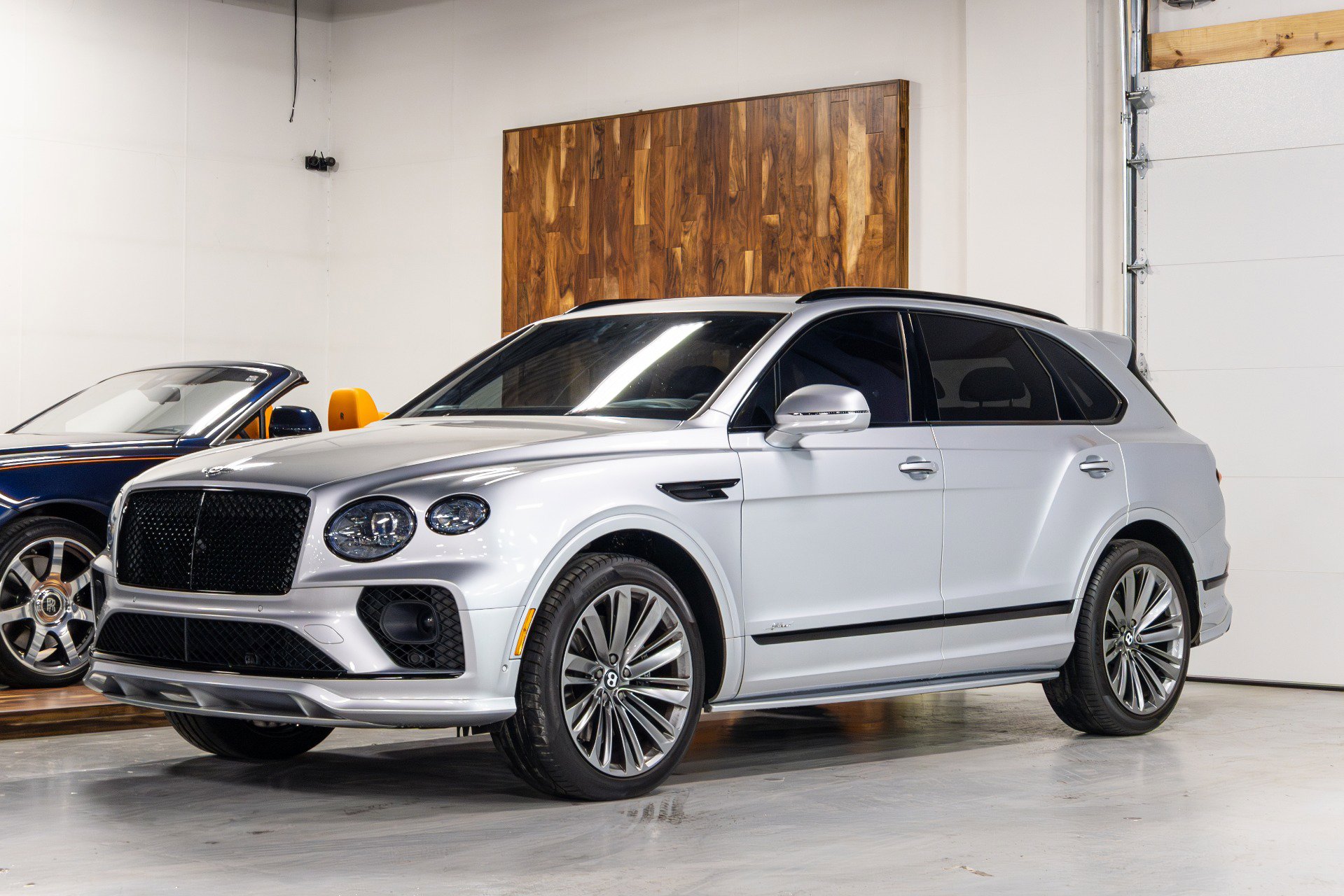 Used 2021 Bentley Bentayga Speed AWD/4WD image 2