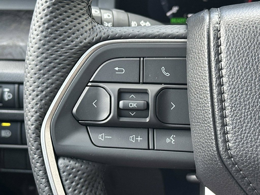 New 2026 Toyota Tacoma Limited AWD/4WD image 32