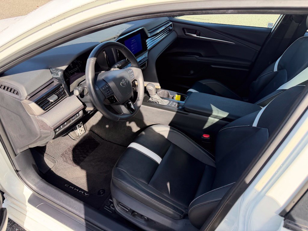 Certified 2025 Toyota Camry Hybrid FWD image 12